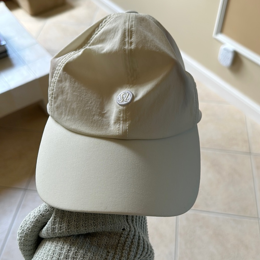 Lululemon logo hat lemon sorbet